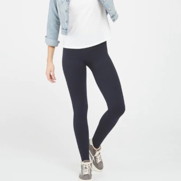 COPY - SPANX Look At Me Now Seamless Legging - Picture 2 of 5